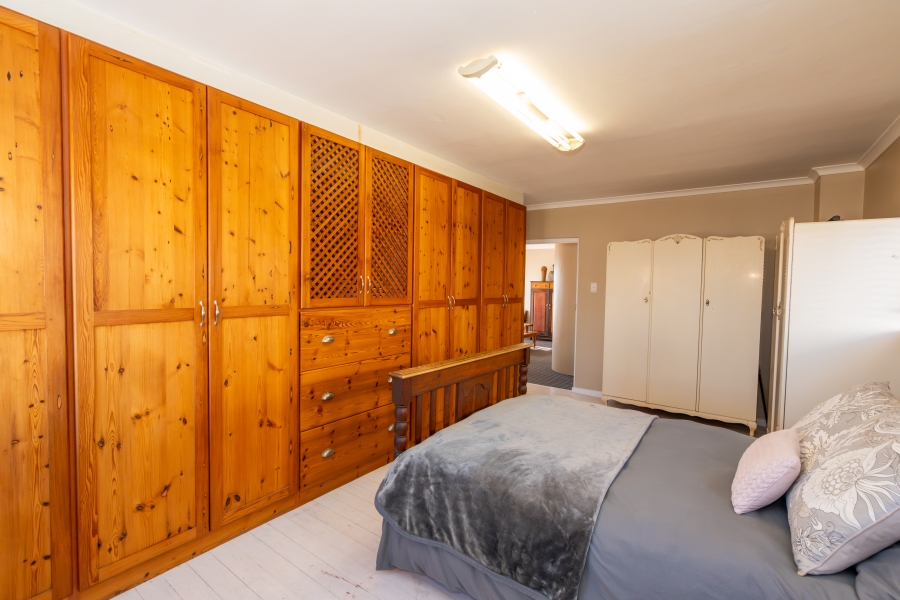 4 Bedroom Property for Sale in Paradise Beach Western Cape